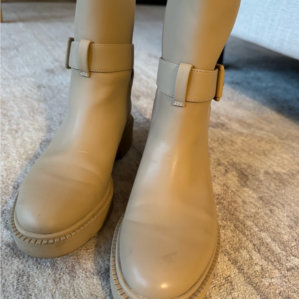 Vince Beige Ankle Boots Waterproof